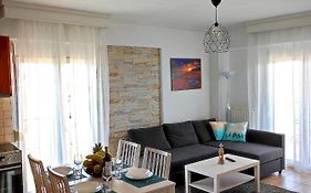 Sea Breeze Apartment